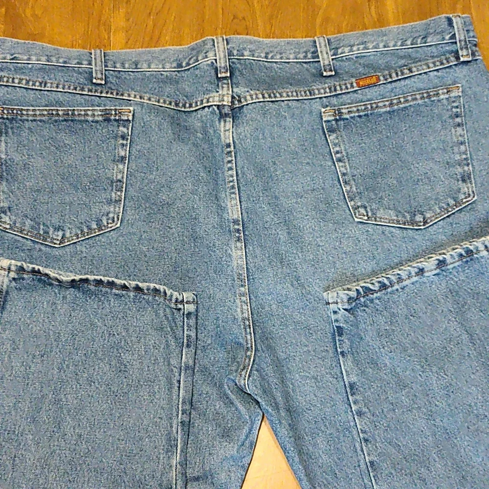 Jeans - Picture 3 of 3